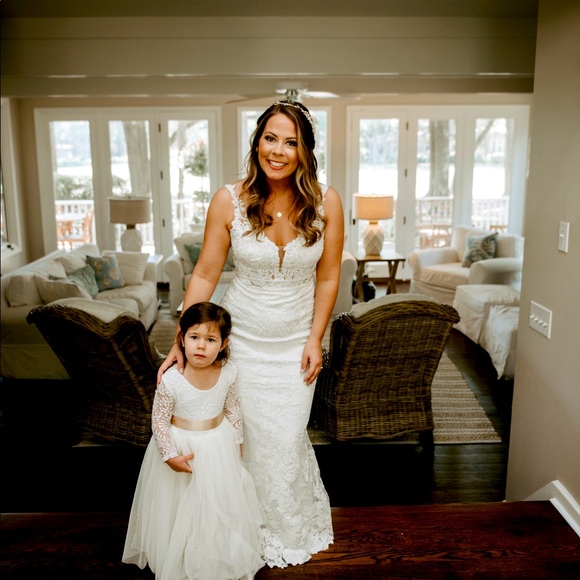 Meet your Posher, Julie - Picture 1 of 1